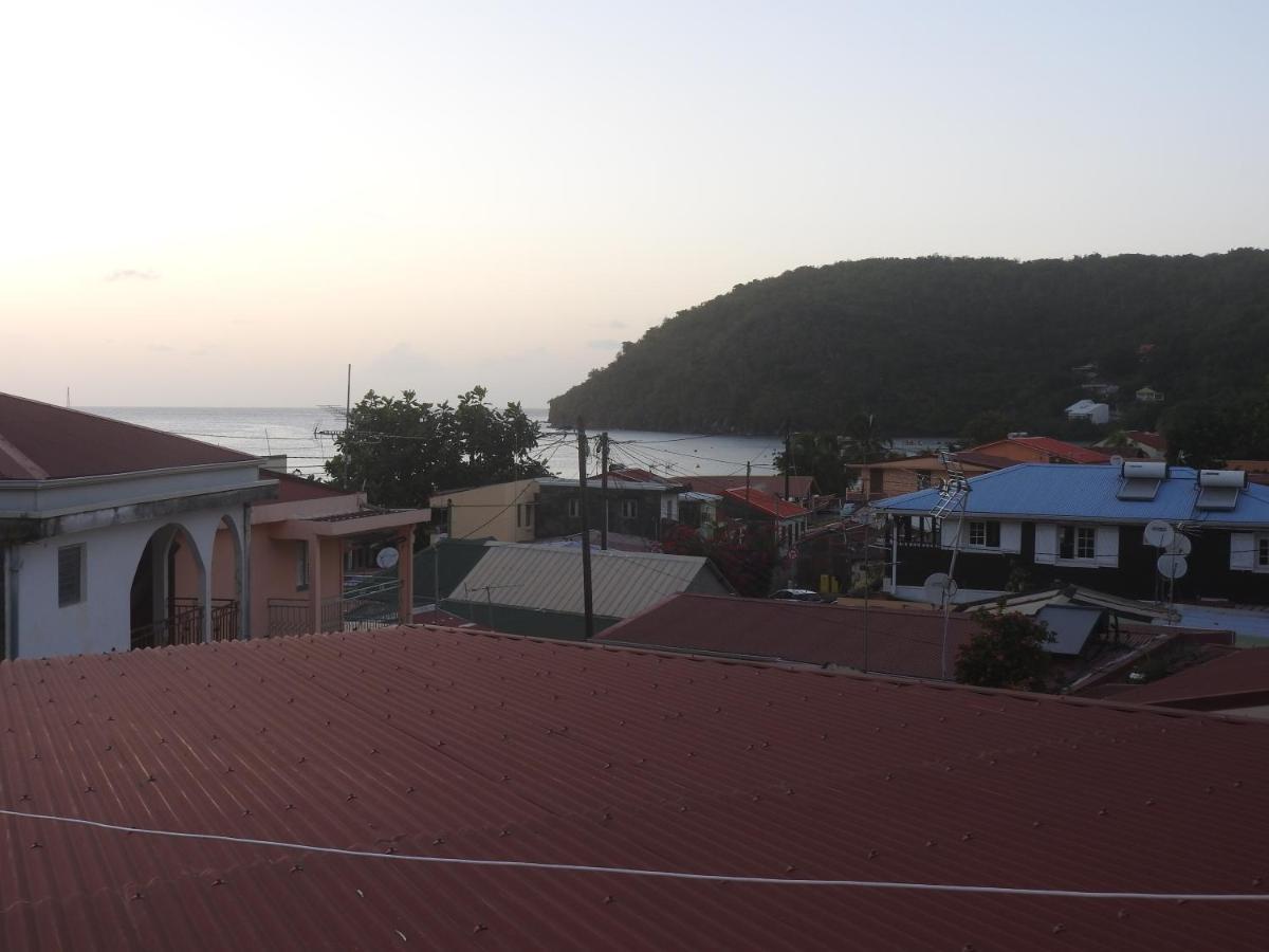 Studio Hibiscus-Ch Vue Sur Mer,Plage,Clim レザンセス・ダルレット エクステリア 写真